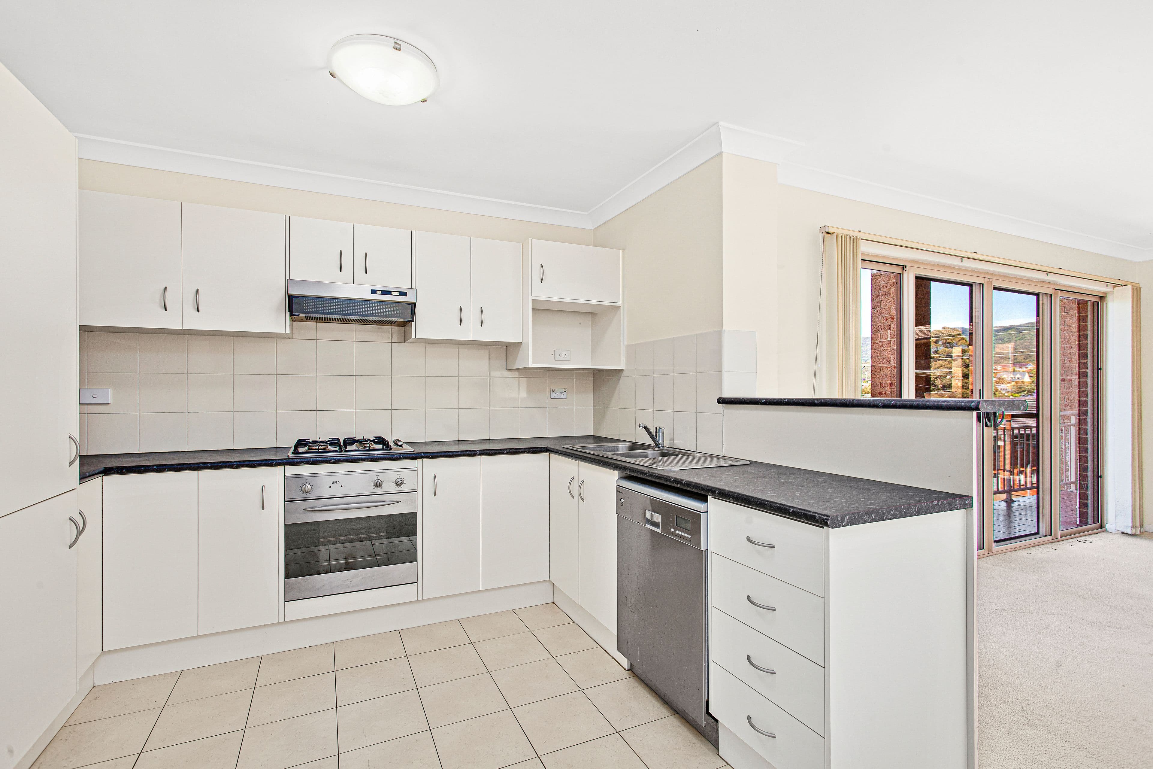 28 Underwood Street, Corrimal NSW 2518, Corrimal - Thumbnail 2