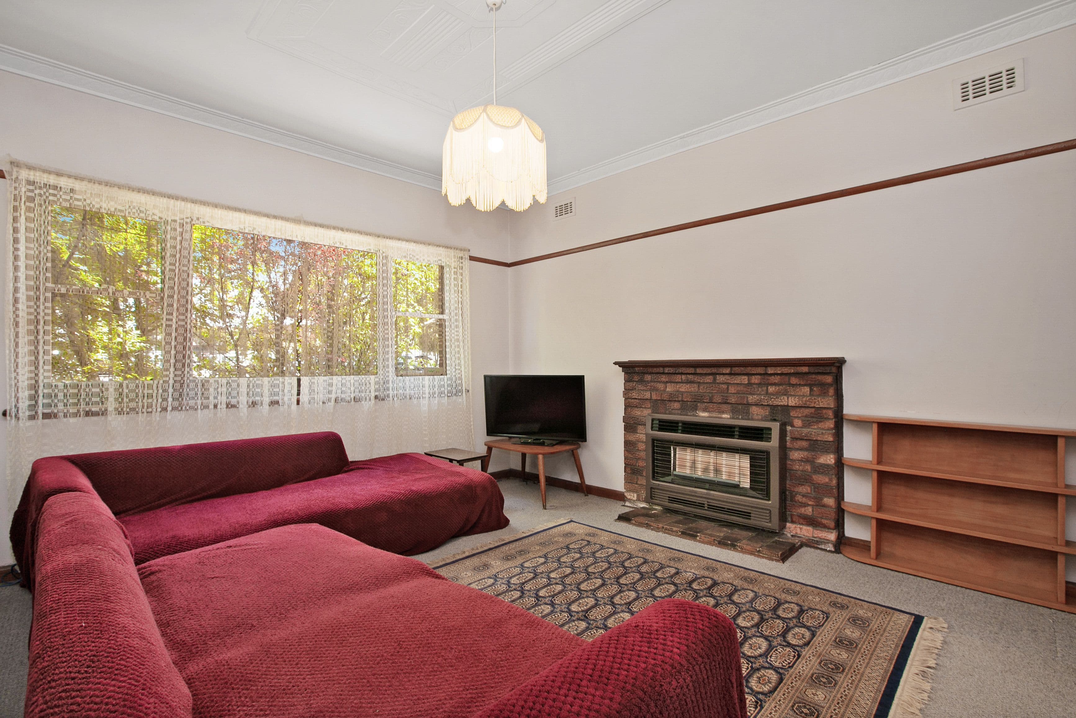 12 Bernard Street, Reservoir VIC 3073, Reservoir - Thumbnail 3