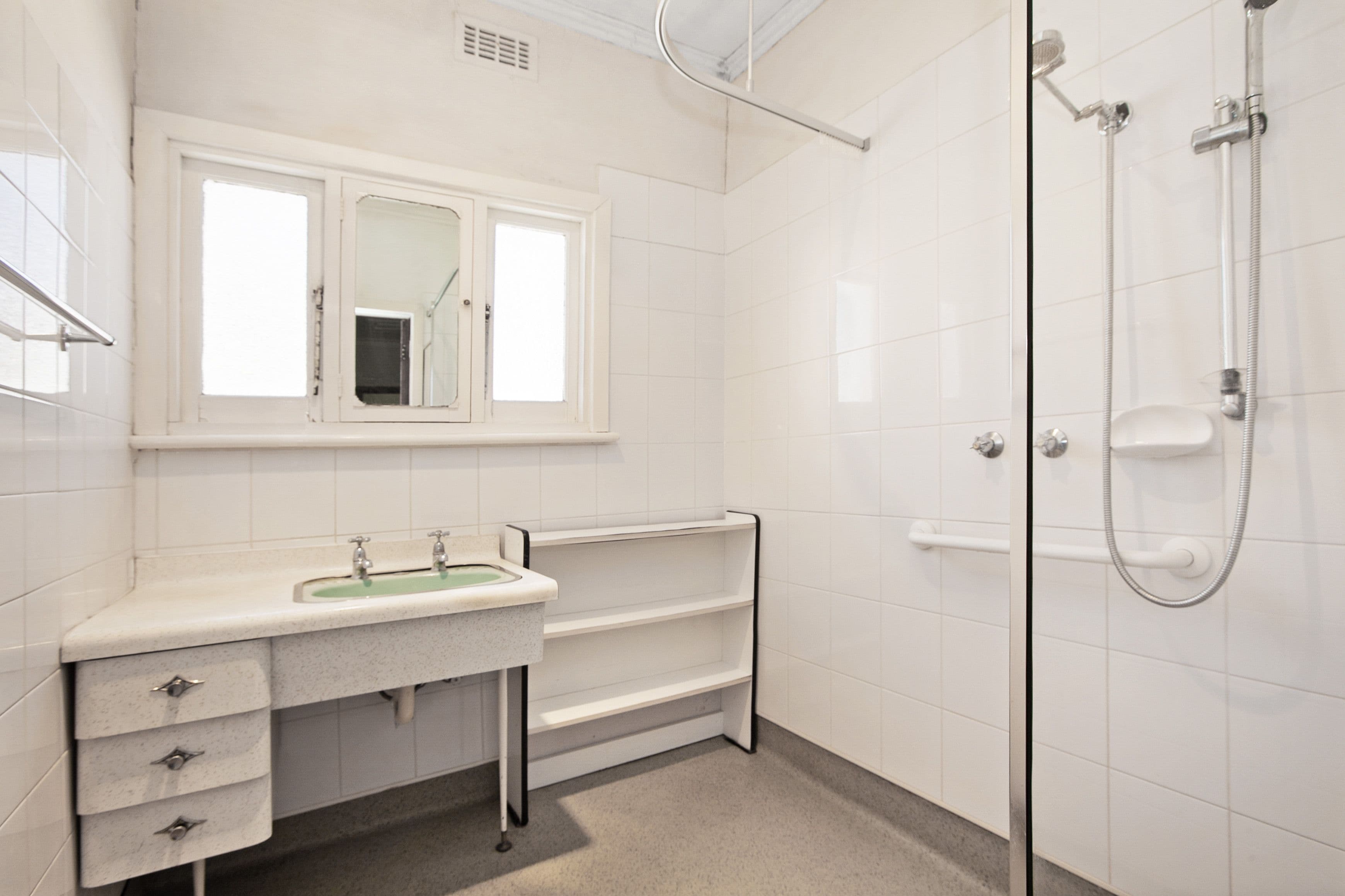 12 Bernard Street, Reservoir VIC 3073, Reservoir - Thumbnail 6
