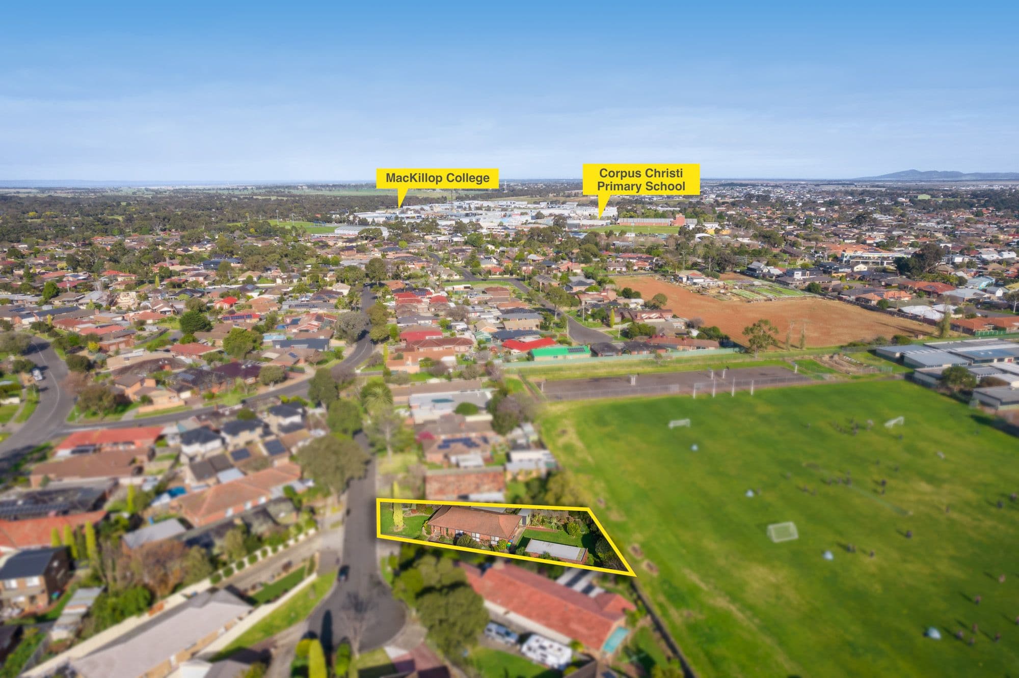 11 Moubray Court, Werribee VIC 3030, Werribee - Thumbnail 4