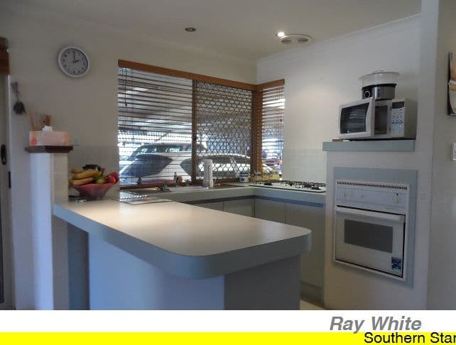 6 Sepal Close, Seville Grove WA 6112, Seville Grove - Thumbnail 2