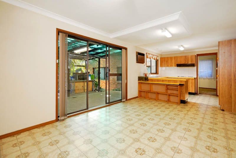7 Bradman Road, MENAI NSW 2234, Menai - Thumbnail 2