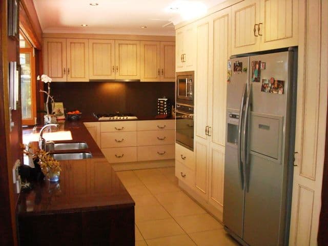 9 Constance Avenue, MERMAID WATERS QLD 4218, Mermaid Waters - Thumbnail 2