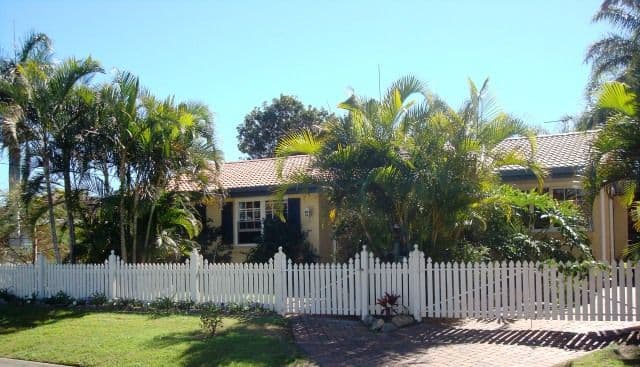 9 Constance Avenue, MERMAID WATERS QLD 4218, Mermaid Waters - Thumbnail 7