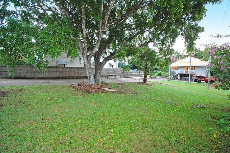 HOLLAND PARK WEST QLD 4121, Holland Park West - Thumbnail 2