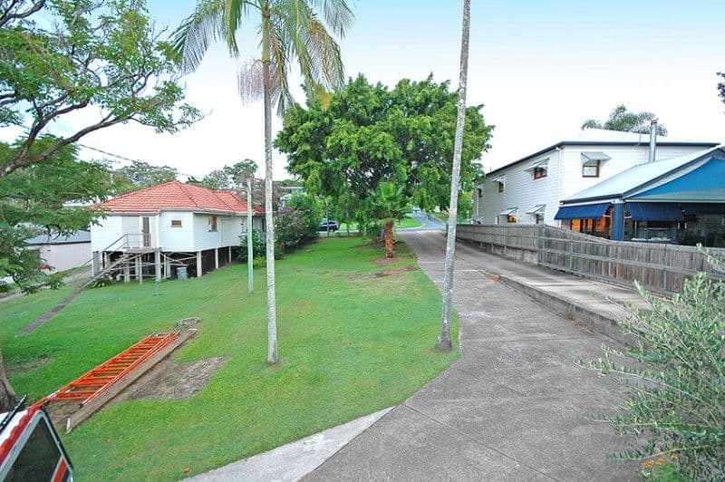 HOLLAND PARK WEST QLD 4121, Holland Park West - Thumbnail 5