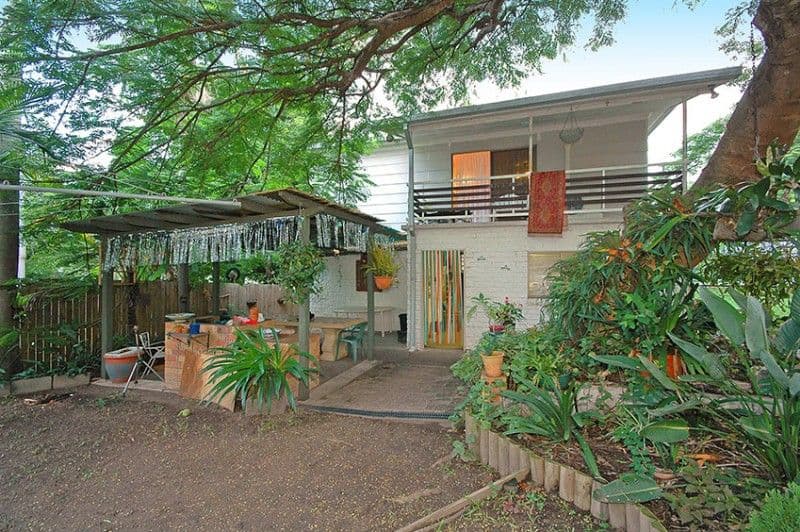 HOLLAND PARK WEST QLD 4121, Holland Park West - Thumbnail 8