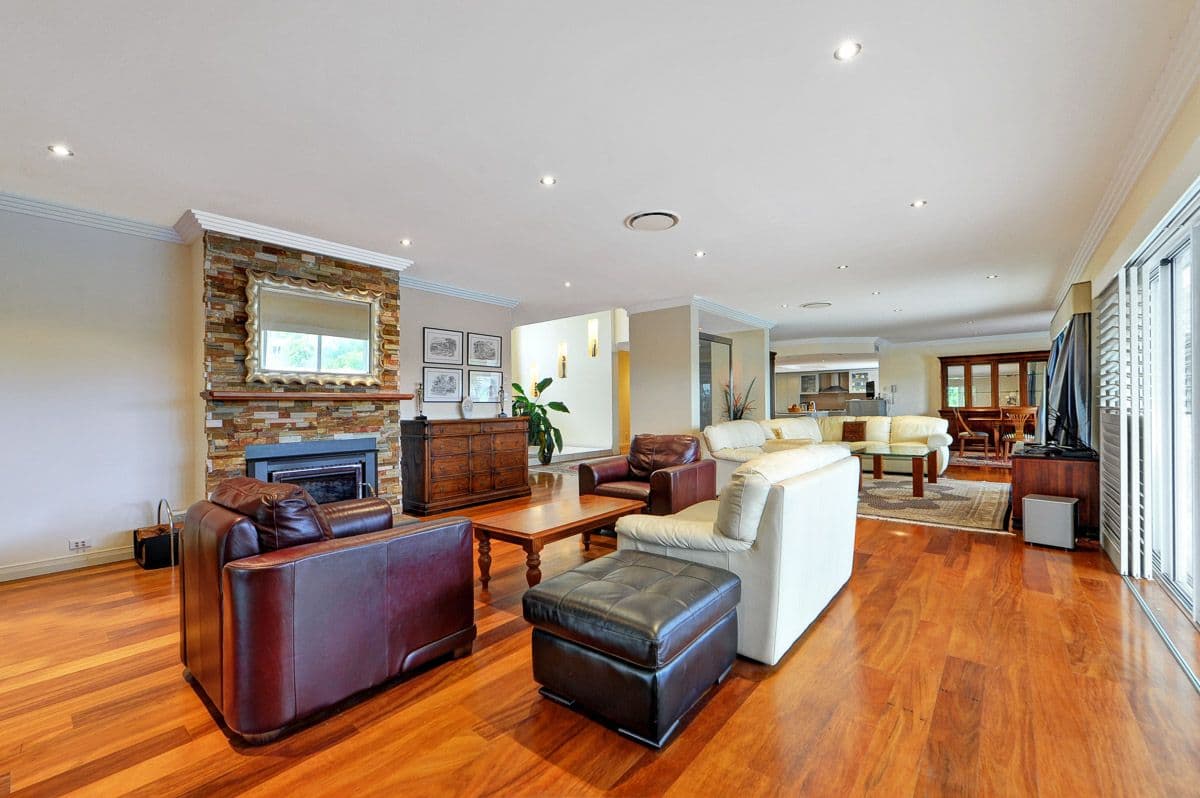 1018 Rosebank Way, Hope Island QLD 4212, Hope Island - Thumbnail 4