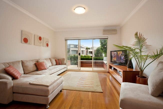 23 Silver Dawn Crescent, Oxenford, QLD, 4210, Oxenford - Thumbnail 2