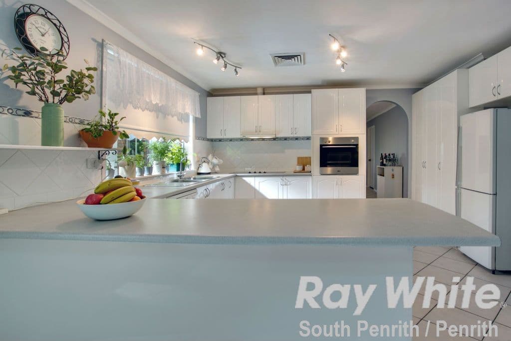 9 Arafura Avenue, Cranebrook - Thumbnail 4