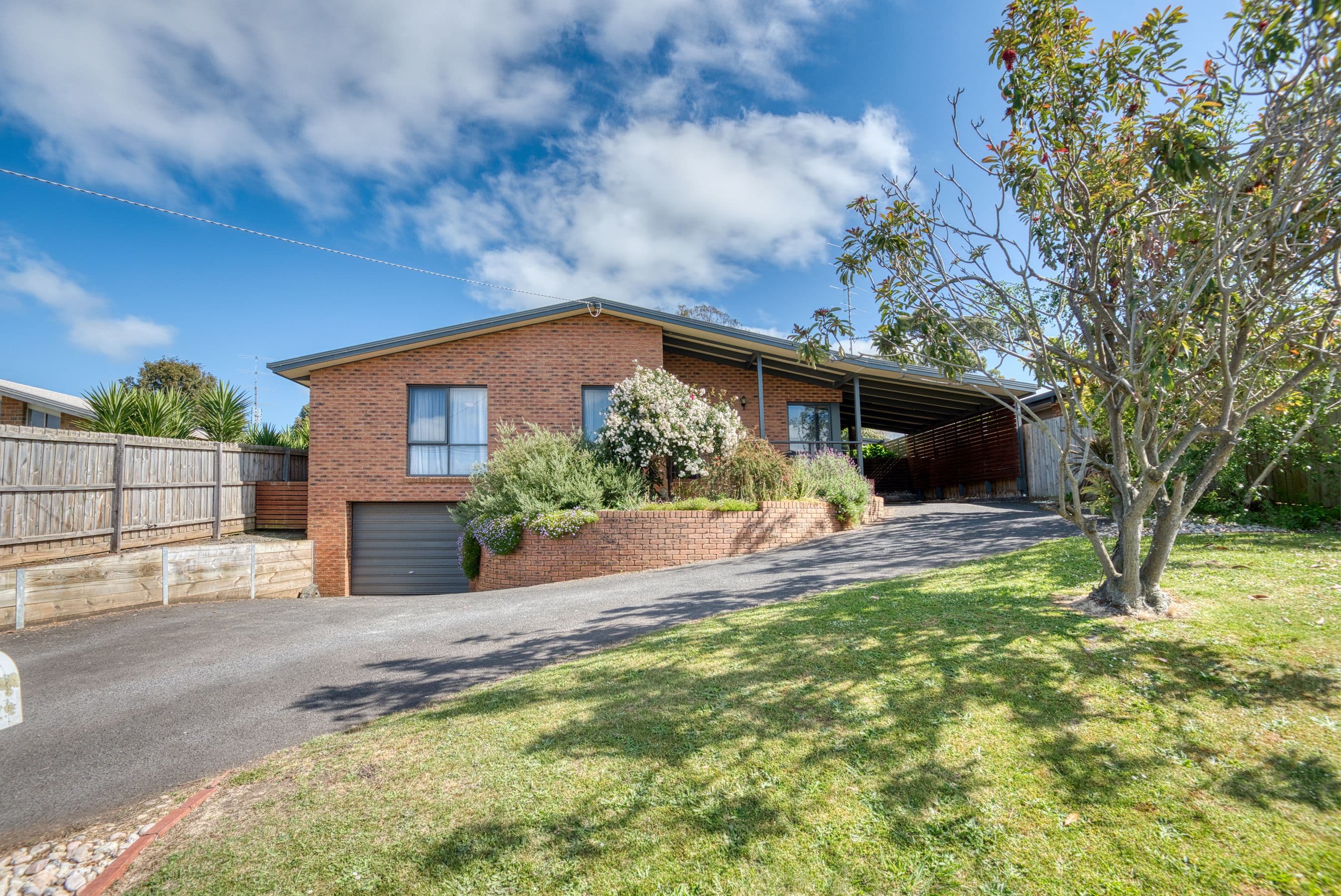 25 Griffin Road, Leongatha VIC 3953, Leongatha - Image 1