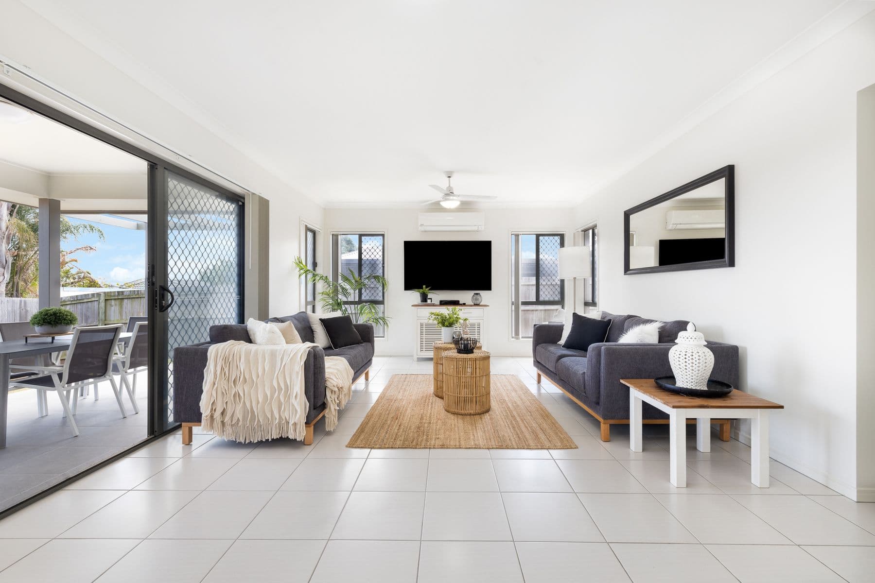 53 Stringybark Street, Regents Park QLD 4118, Regents Park - Thumbnail 2