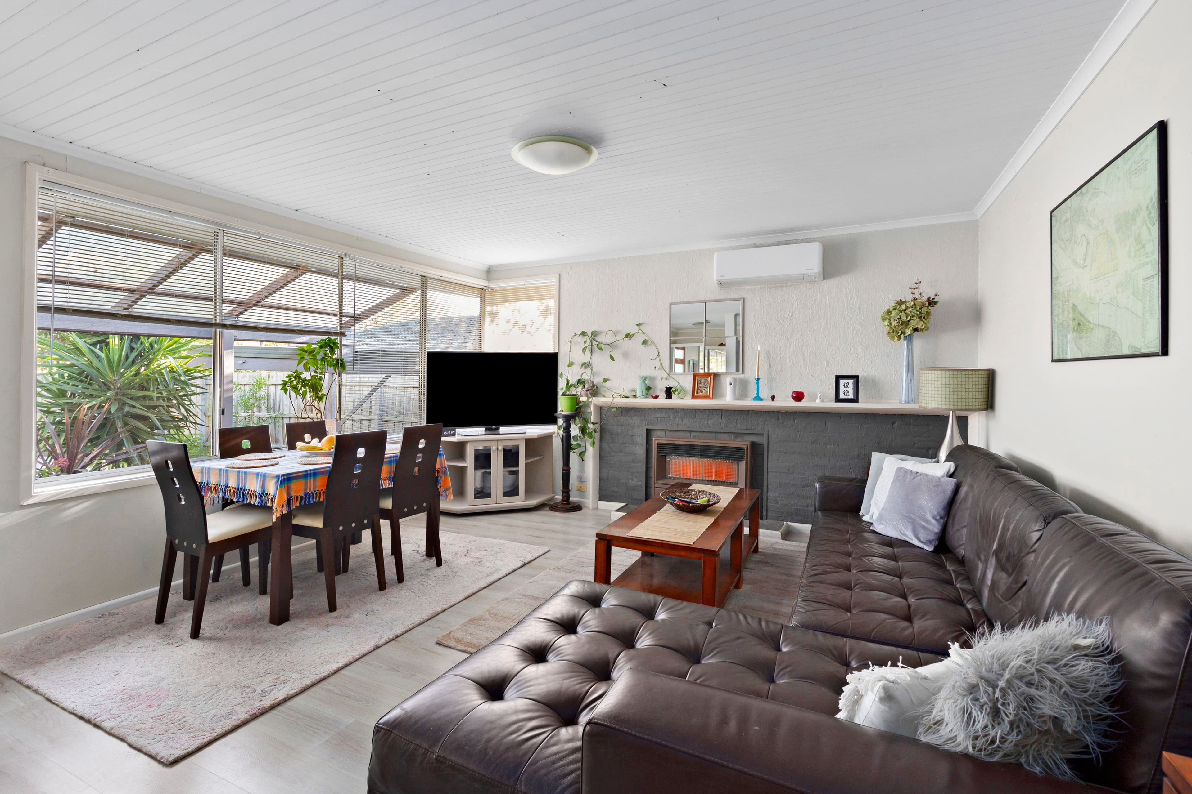 4 Madeira Court, Frankston VIC 3199, Frankston - Thumbnail 2