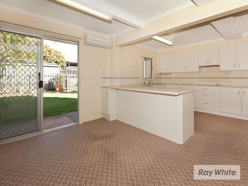 47 Third Avenue, SANDGATE QLD 4017, Sandgate - Thumbnail 2