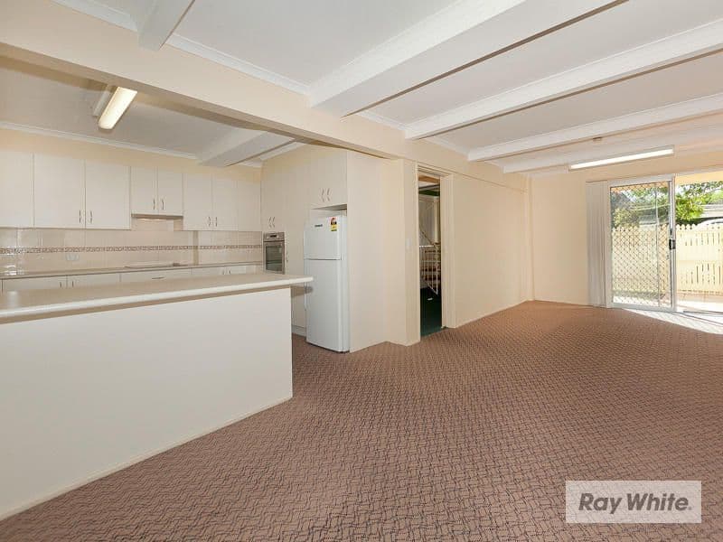 47 Third Avenue, SANDGATE QLD 4017, Sandgate - Thumbnail 4