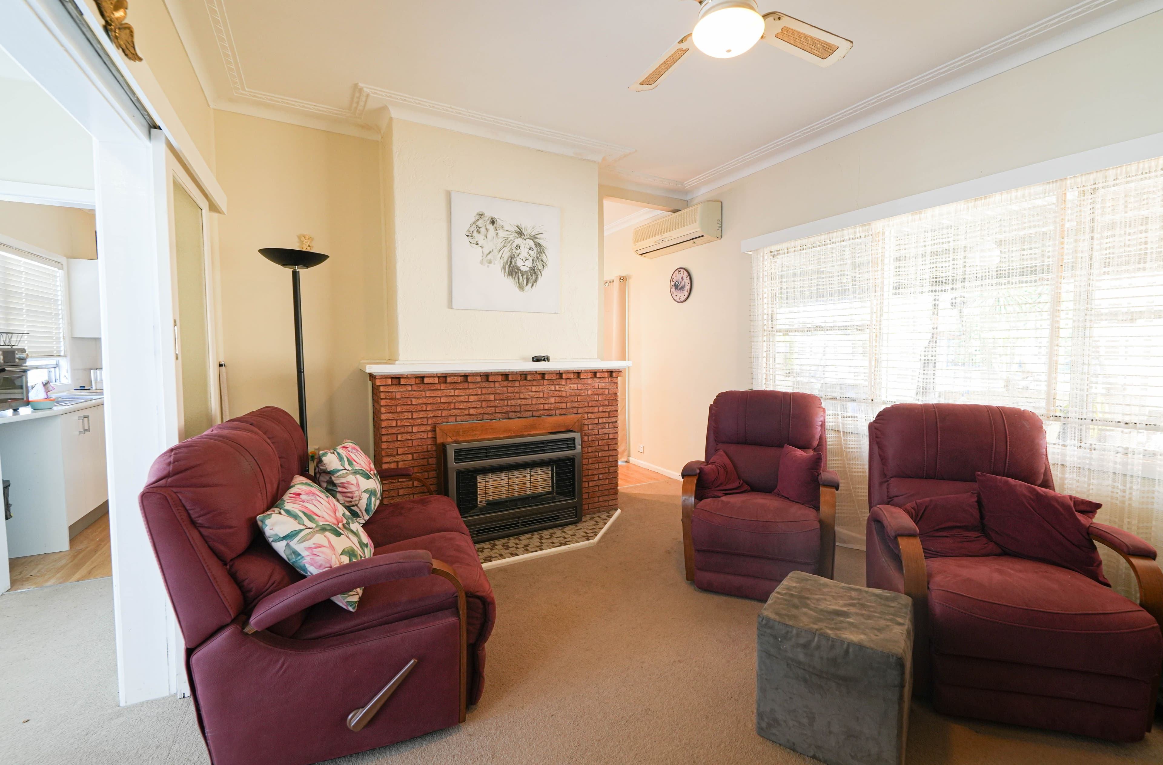 11 Moon Crescent, Parkes NSW 2870, Parkes - Thumbnail 2