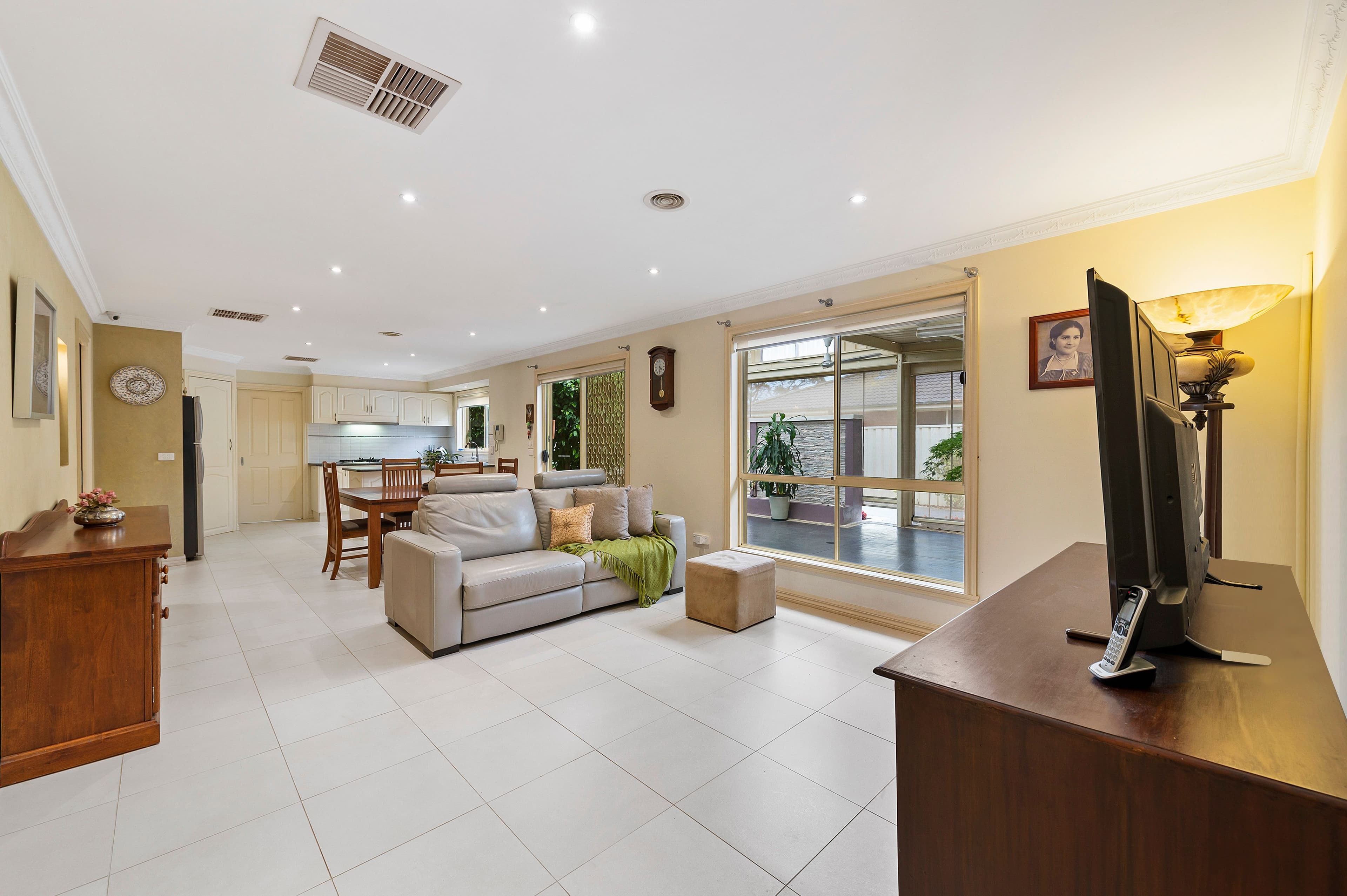 23 Diamond Drive, Werribee VIC 3030, Werribee - Thumbnail 3
