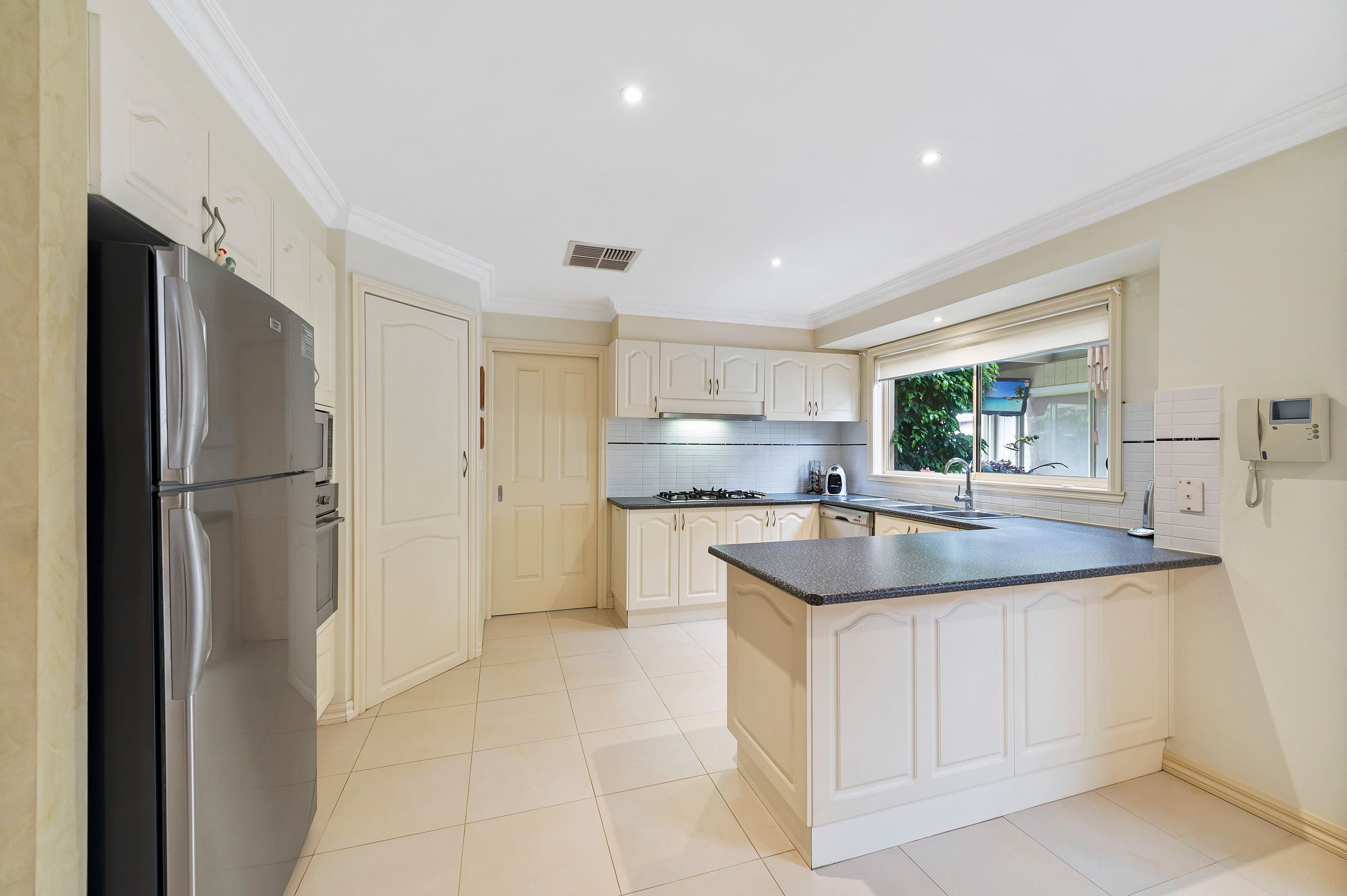 23 Diamond Drive, Werribee VIC 3030, Werribee - Thumbnail 6