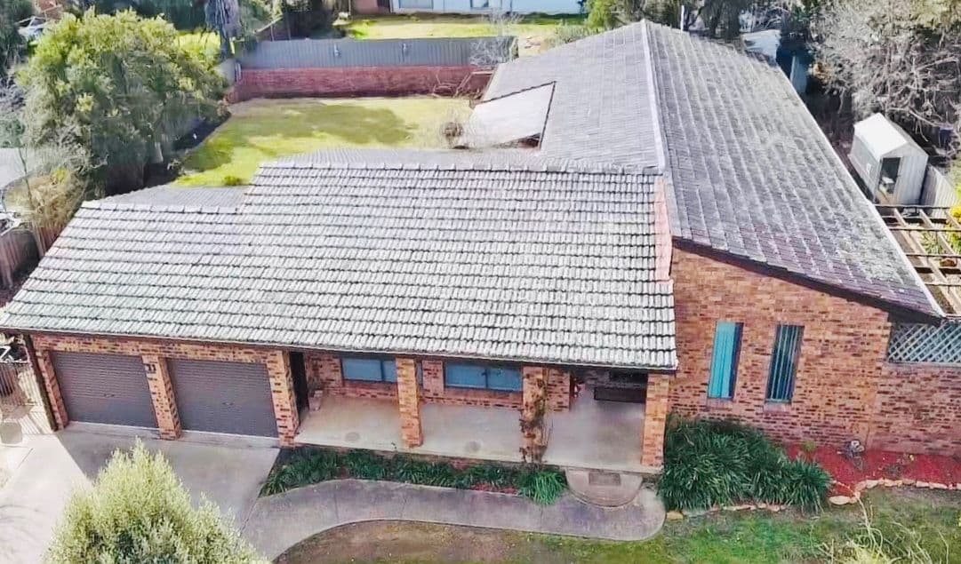 11 Hardy Avenue, Young NSW 2594, Young - Thumbnail 2