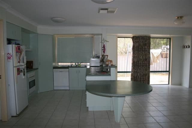 23 Madison Terrace, ROMA QLD 4455, Roma - Thumbnail 2