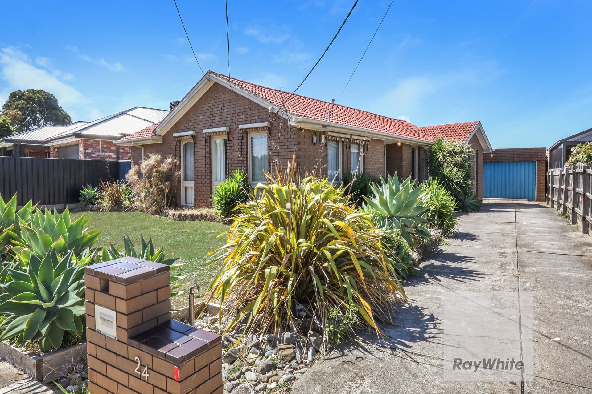 24 Barrington Crescent, Gladstone Park VIC 3043, Gladstone Park - Thumbnail 2