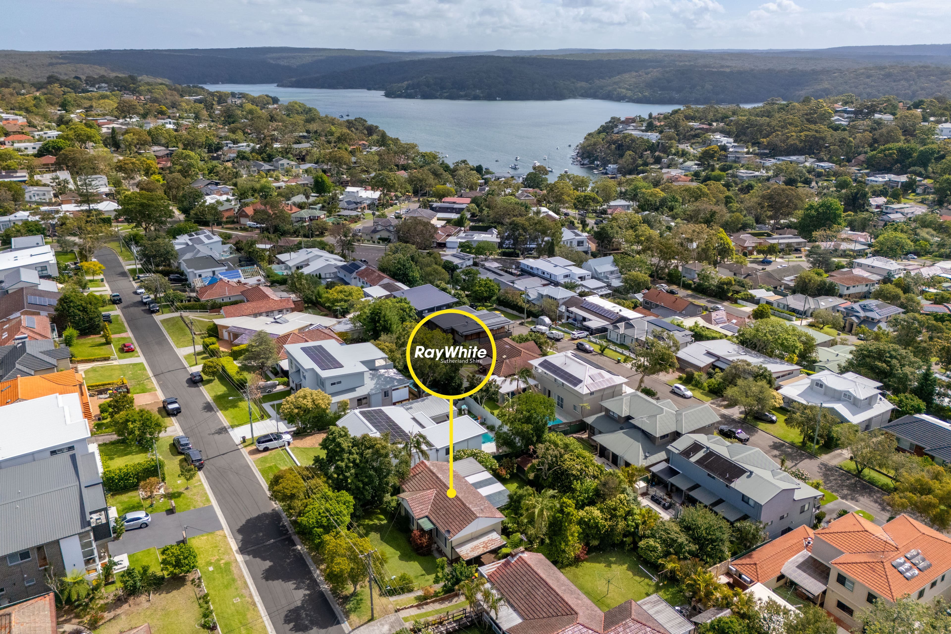 13 Loraine Avenue, Caringbah South NSW 2229, Caringbah South - Thumbnail 4