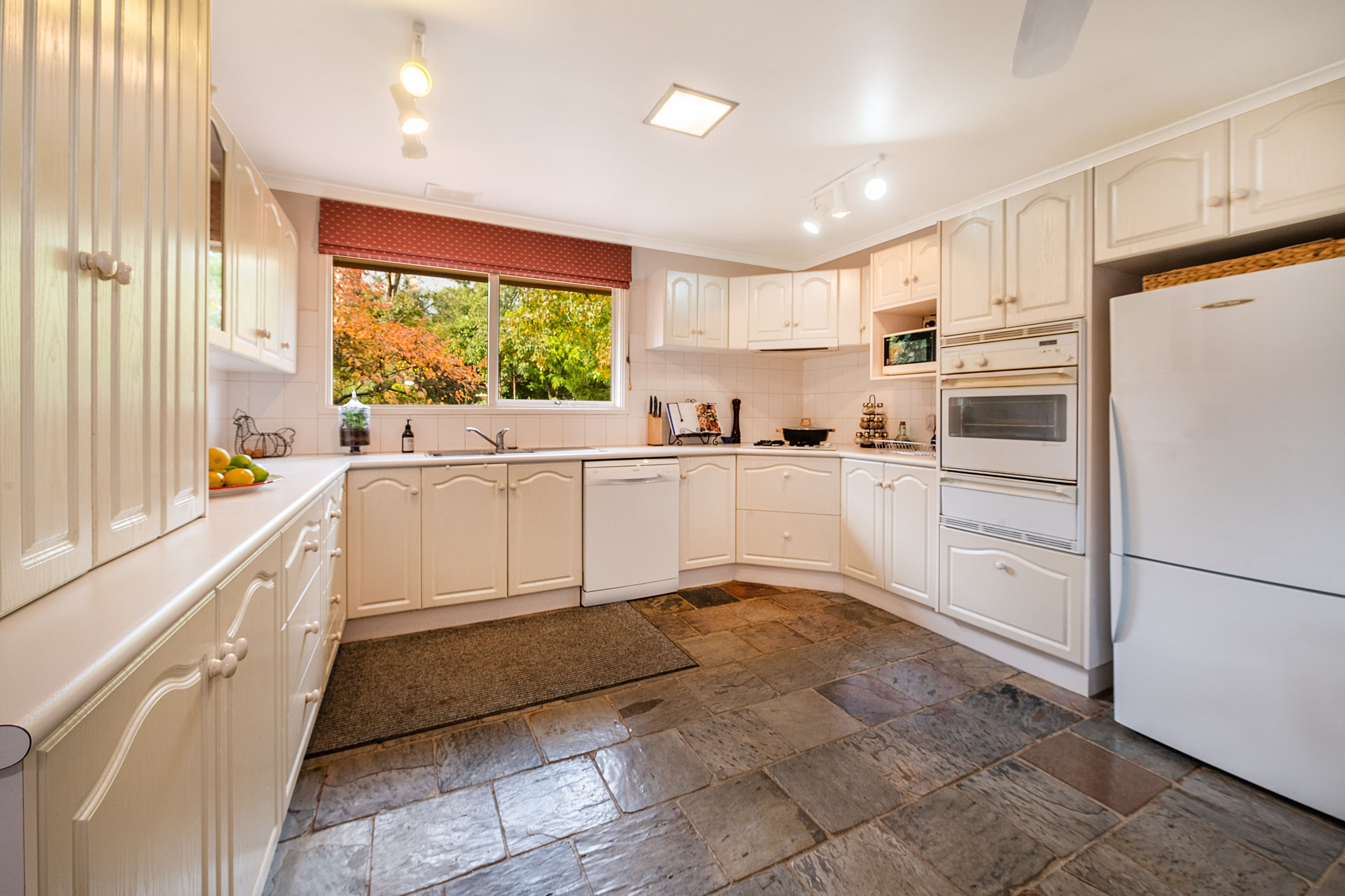 56 Daffodil Road, Boronia VIC 3155, Boronia - Thumbnail 2