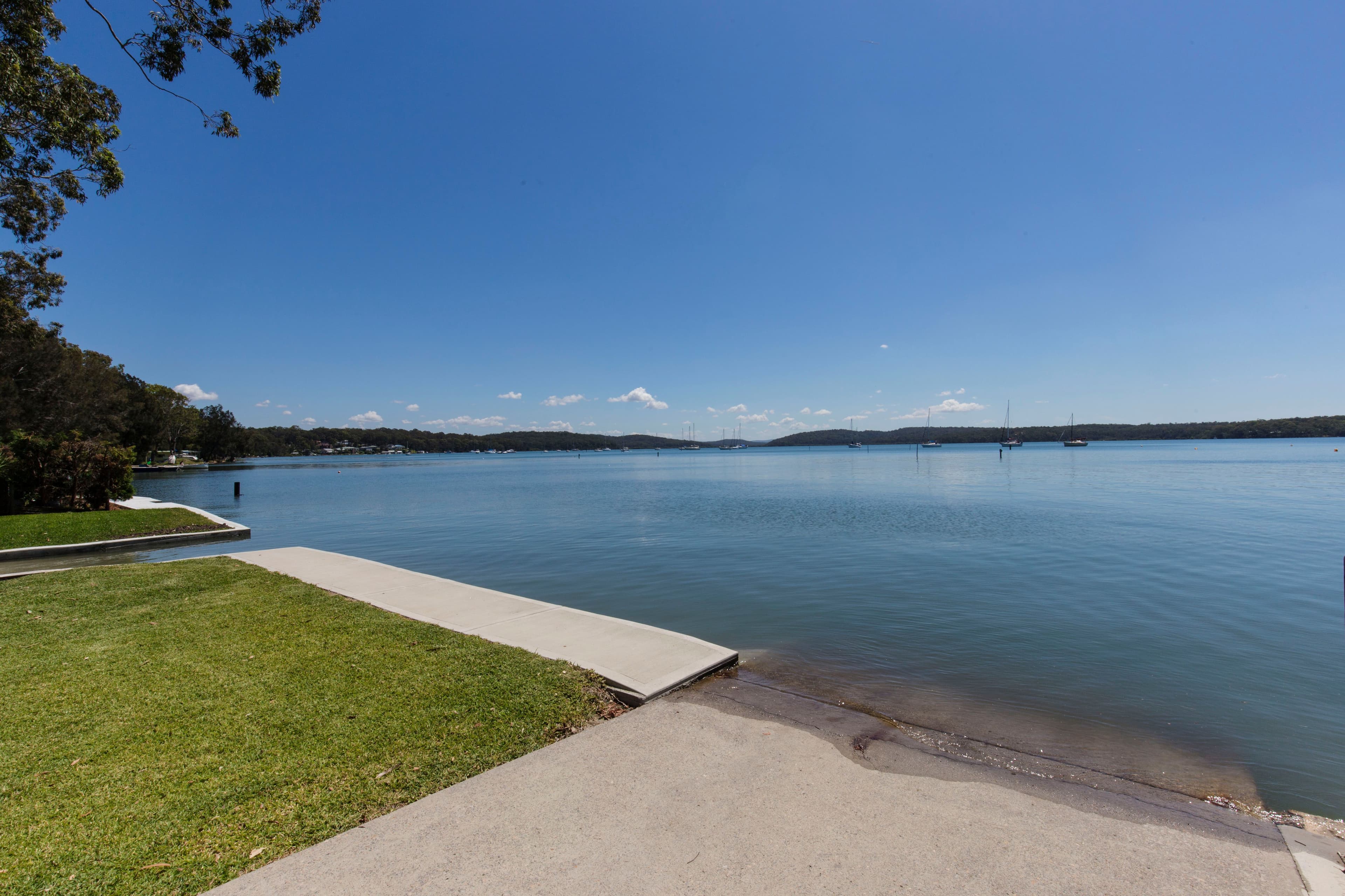 80 Cove Boulevard, North Arm Cove - Thumbnail 4