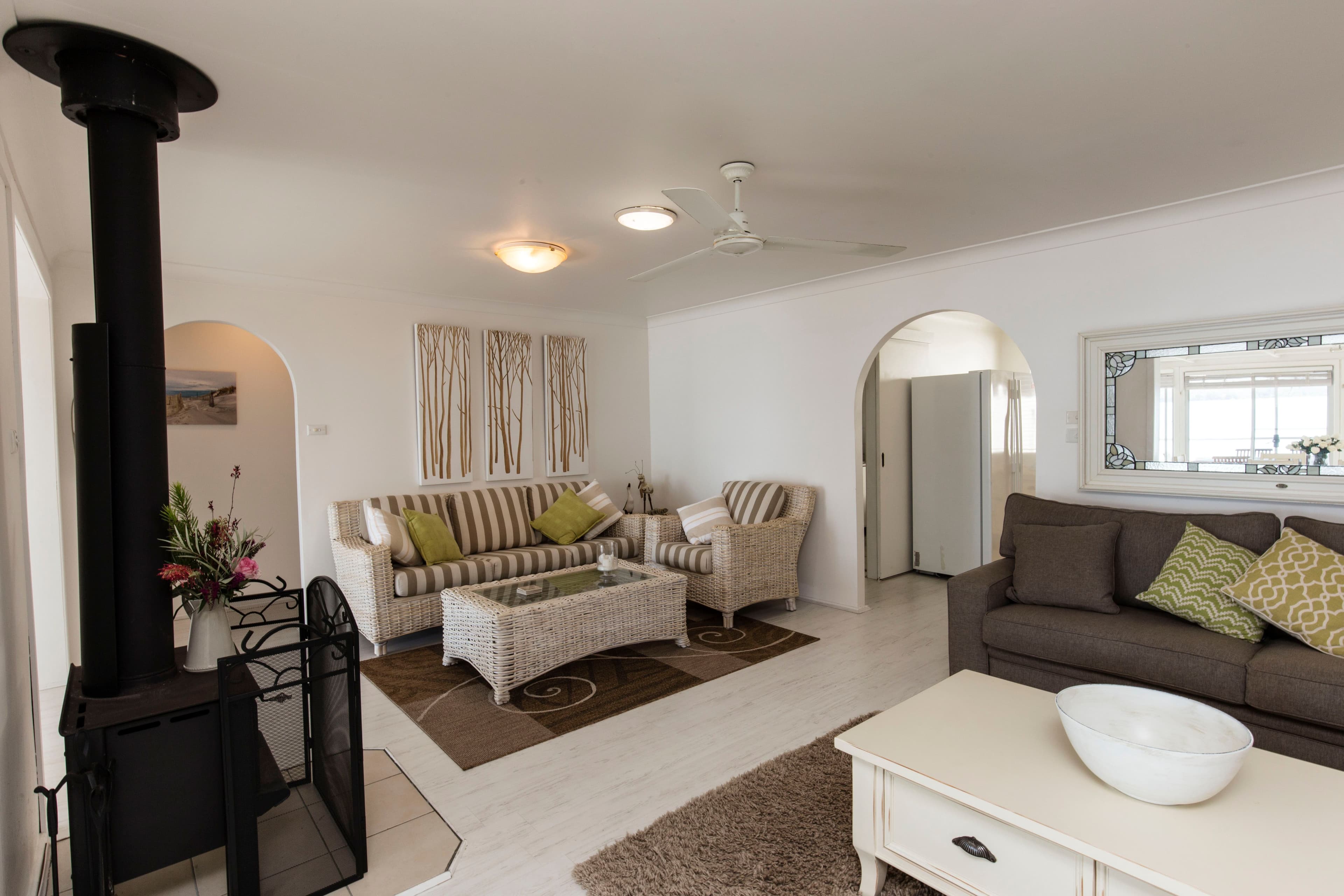 80 Cove Boulevard, North Arm Cove - Thumbnail 5