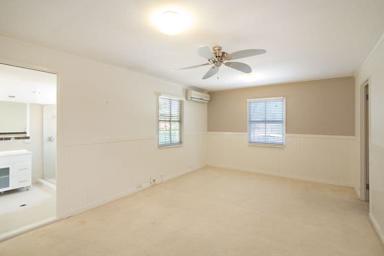 12 Fox Avenue, SOUTHPORT QLD 4215, Southport - Thumbnail 6