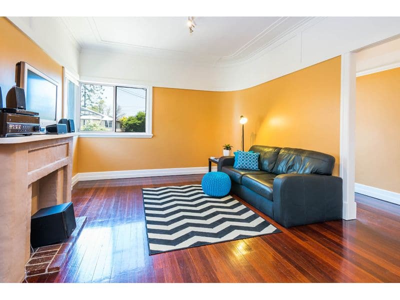 37 Gibson Crescent, HOLLAND PARK QLD 4121, Holland Park - Thumbnail 2