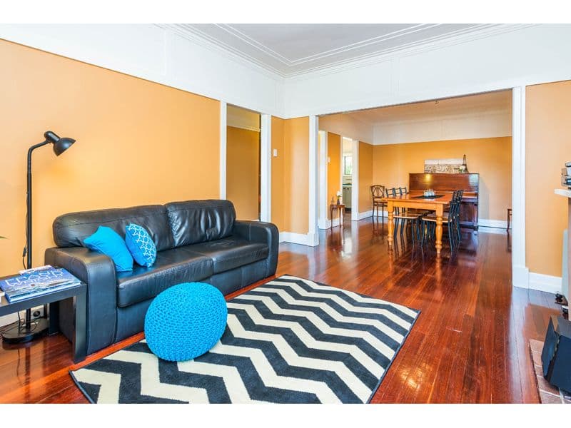 37 Gibson Crescent, HOLLAND PARK QLD 4121, Holland Park - Thumbnail 4