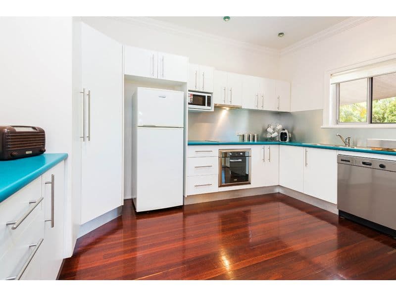 37 Gibson Crescent, HOLLAND PARK QLD 4121, Holland Park - Thumbnail 5