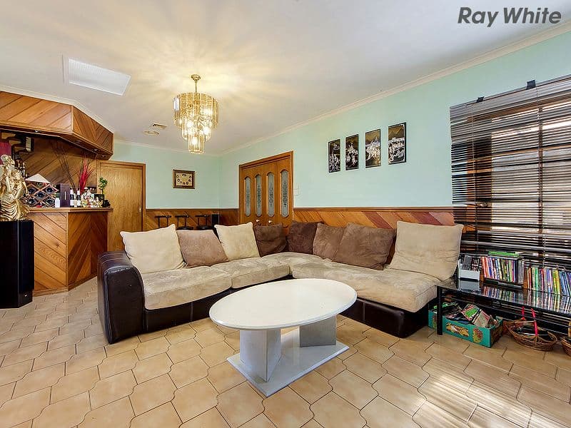 10 Jefferson Street, ST ALBANS VIC 3021, St Albans - Thumbnail 3