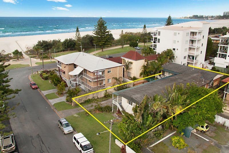 4 Johnston Street, BILINGA QLD 4225, Bilinga - Image 1