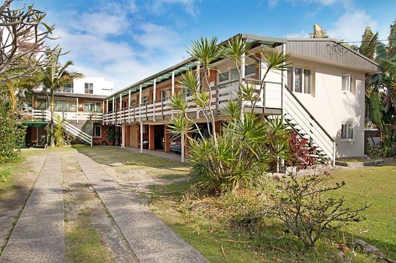 4 Johnston Street, BILINGA QLD 4225, Bilinga - Thumbnail 6