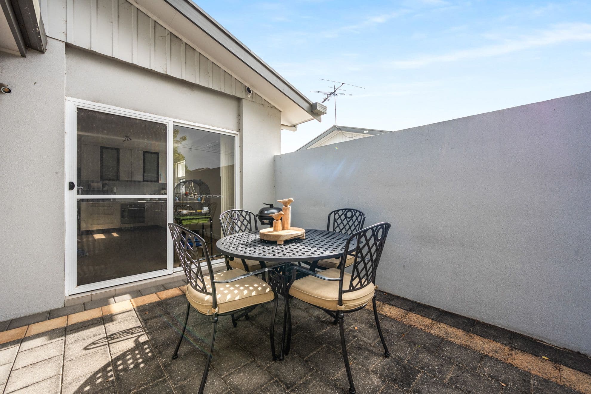 6 Hartley Street, Mount Gambier SA 5290, Mount Gambier - Thumbnail 2