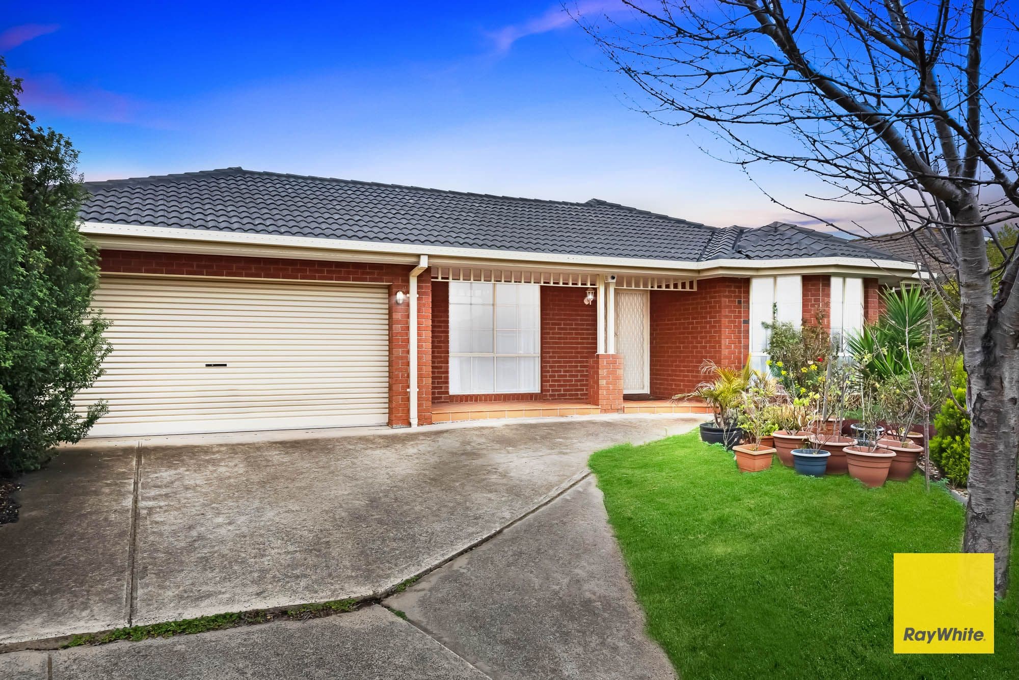 18 Fifeshire Drive, Hoppers Crossing VIC 3029, Hoppers Crossing - Thumbnail 2