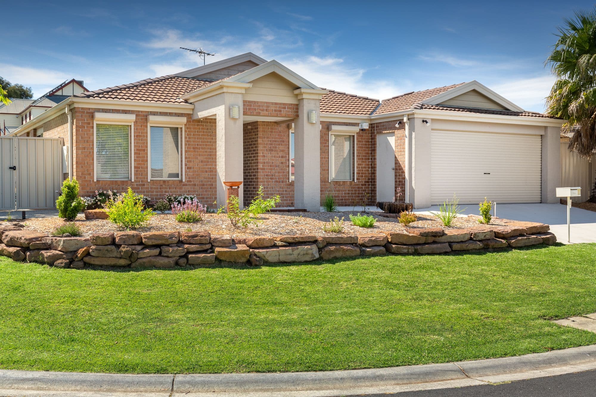 5 Lilac Crescent, Berwick VIC 3806, Berwick - Thumbnail 2