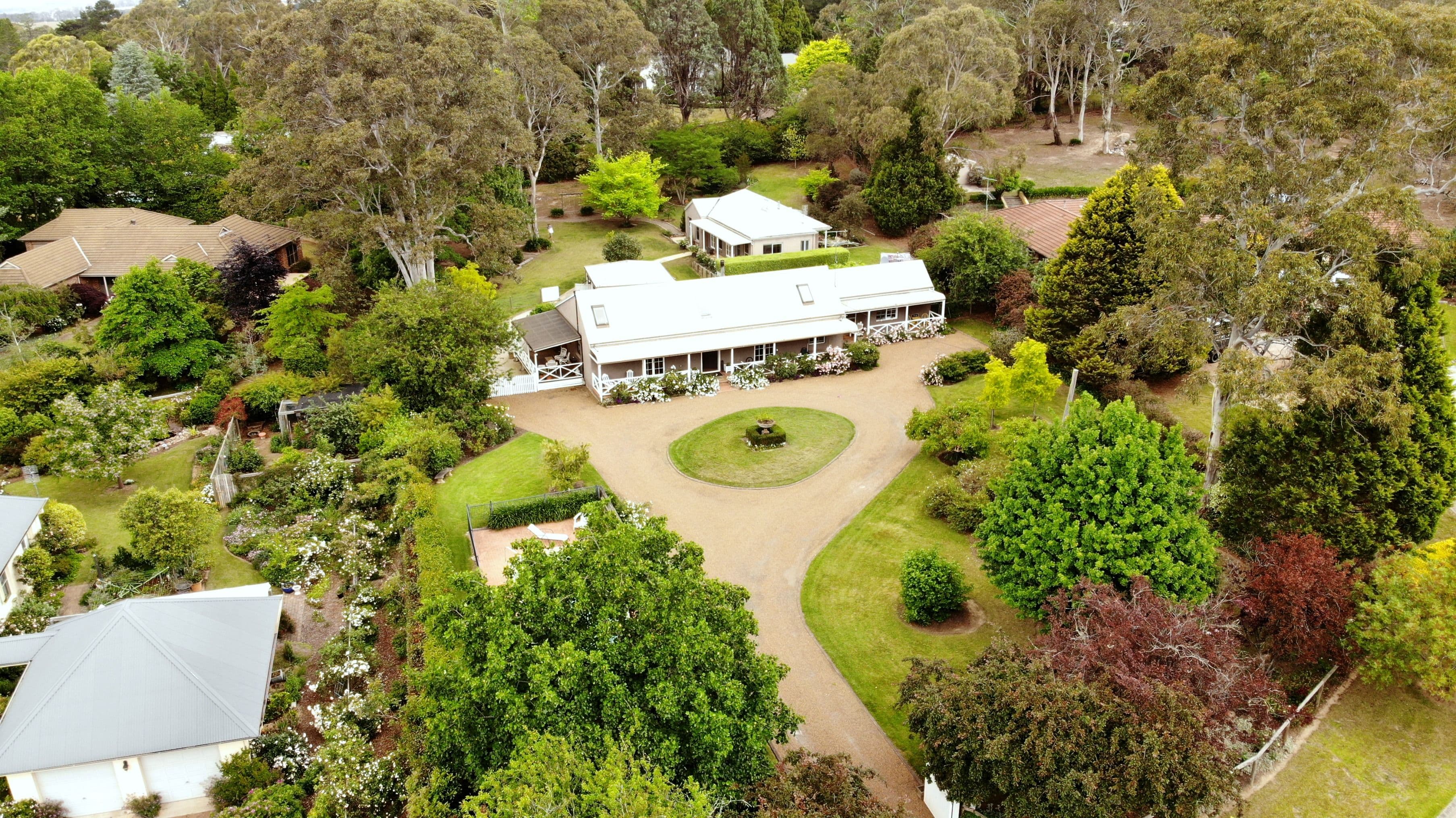 9 Greyleaves Avenue, Burradoo - Image 1