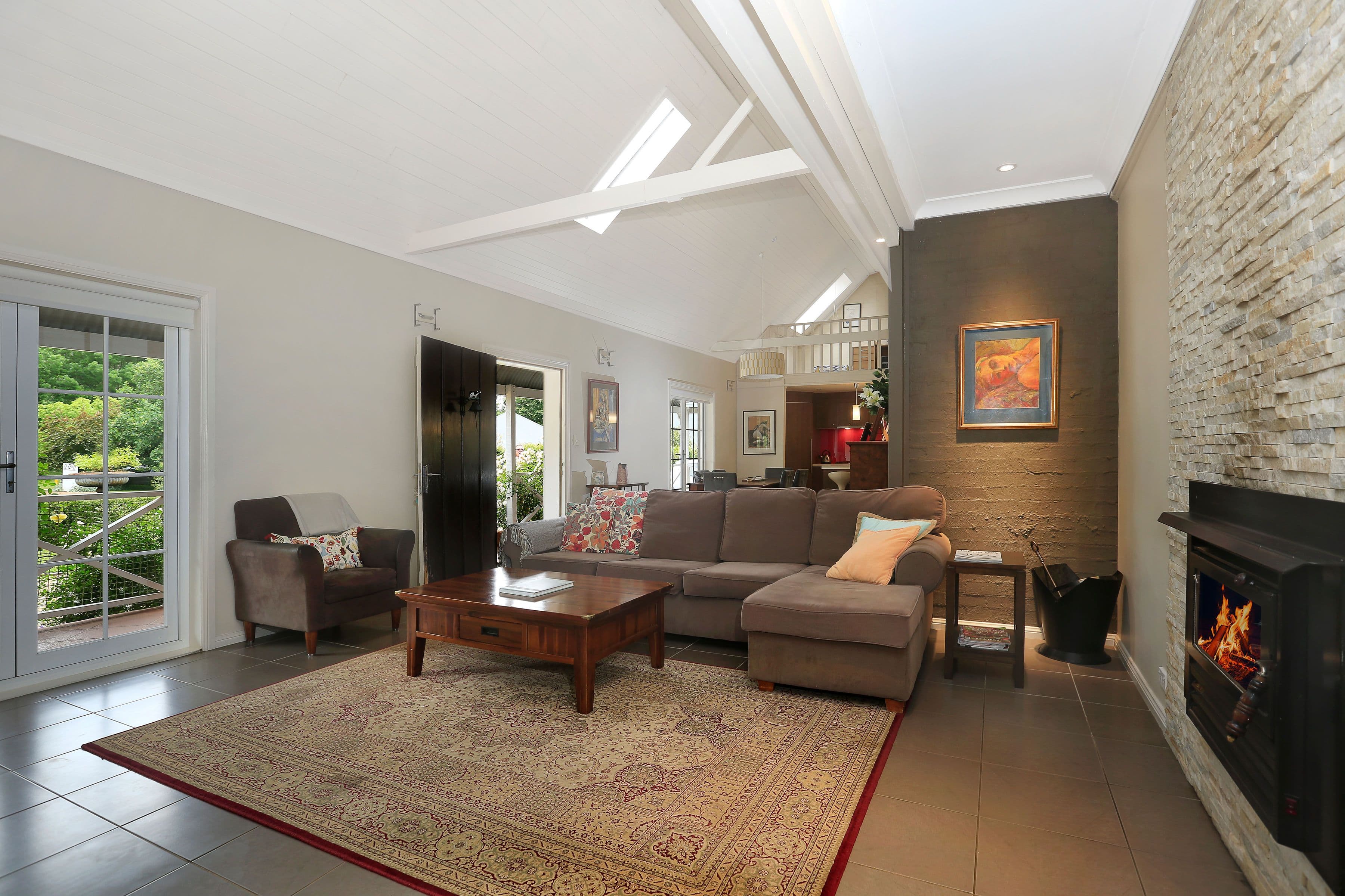 9 Greyleaves Avenue, Burradoo - Thumbnail 4
