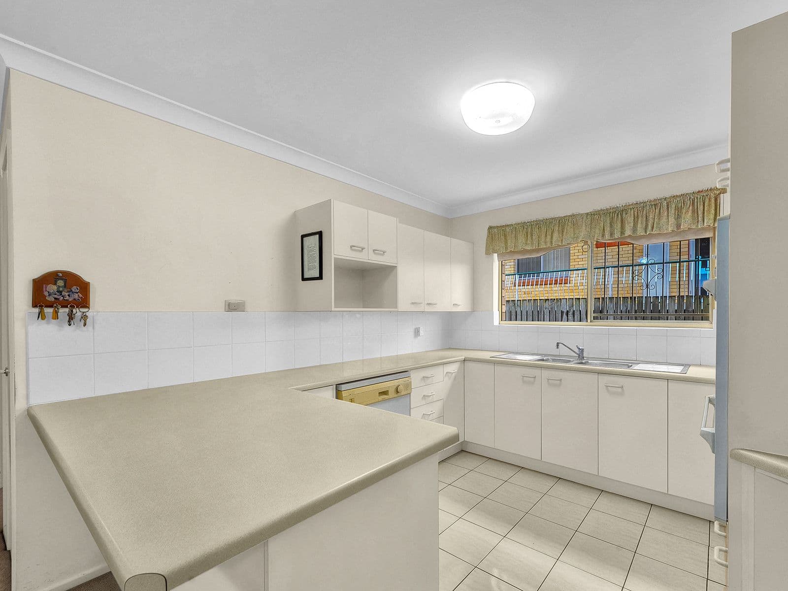 73 Kirkland Avenue, Coorparoo QLD 4151, Coorparoo - Thumbnail 5