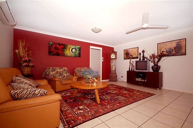9 Prime Minister Drive, MIDDLE RIDGE QLD 4350, Middle Ridge - Thumbnail 2