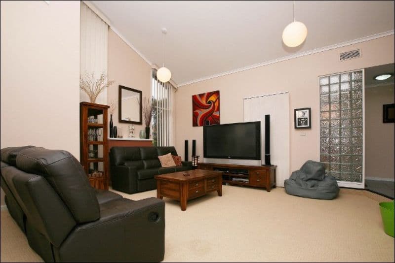 31 Prince Albert Crescent, TAYLORS LAKES VIC 3038, Taylors Lakes - Thumbnail 3