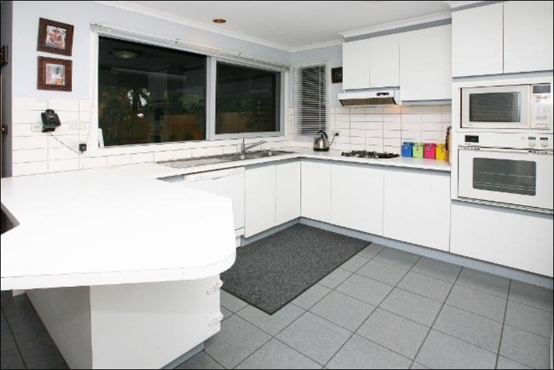 31 Prince Albert Crescent, TAYLORS LAKES VIC 3038, Taylors Lakes - Thumbnail 4