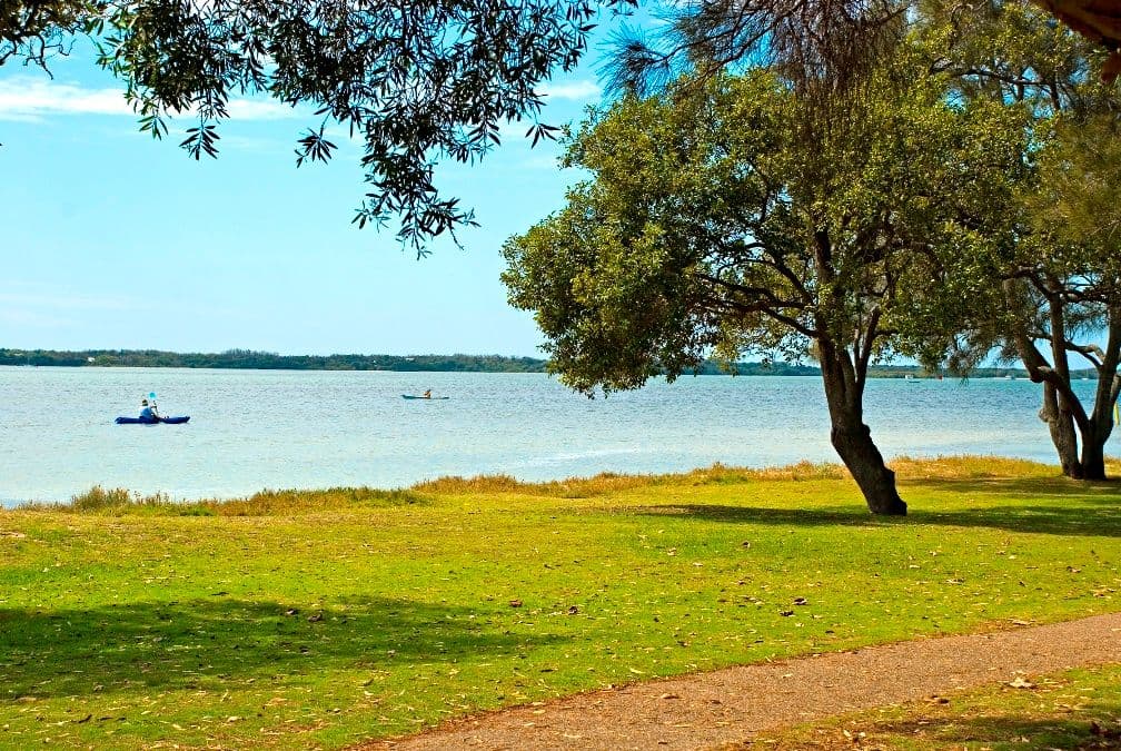 51 Milton Avenue, PARADISE POINT QLD 4216, Paradise Point - Thumbnail 5