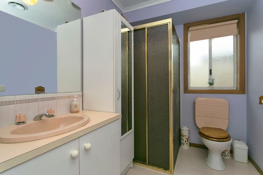 14 Walsingham Crescent, KURUNJANG VIC 3337, Kurunjang - Thumbnail 8