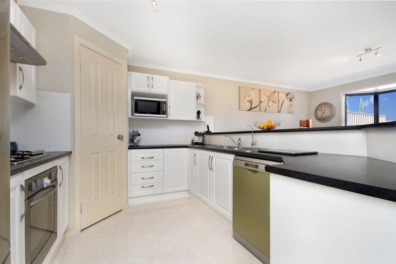 32 Oregan Crescent, ST AGNES SA 5097, St Agnes - Thumbnail 3
