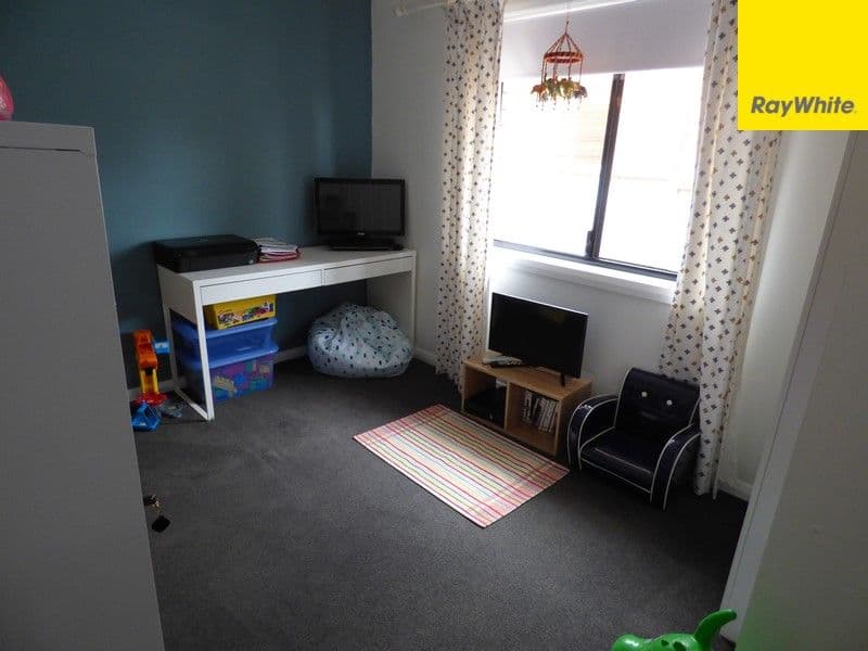 16 Chelsea Crescent, Forbes - Thumbnail 7