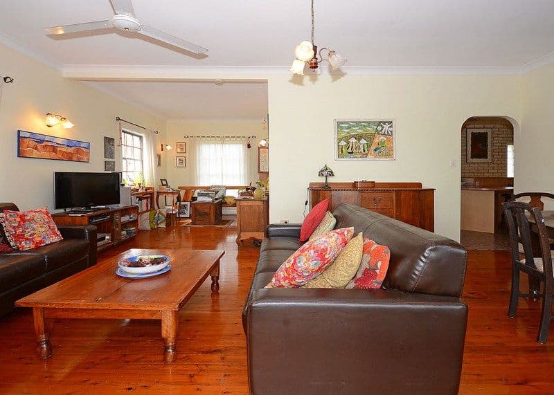 26 Hillcrest Avenue, SCARNESS QLD 4655, Scarness - Thumbnail 4